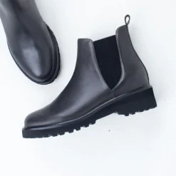 Astradi Boot^Ernest Wyler Store