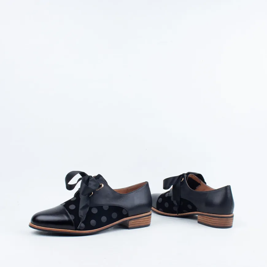 Avit Lace Up^Bresley NZ Hot