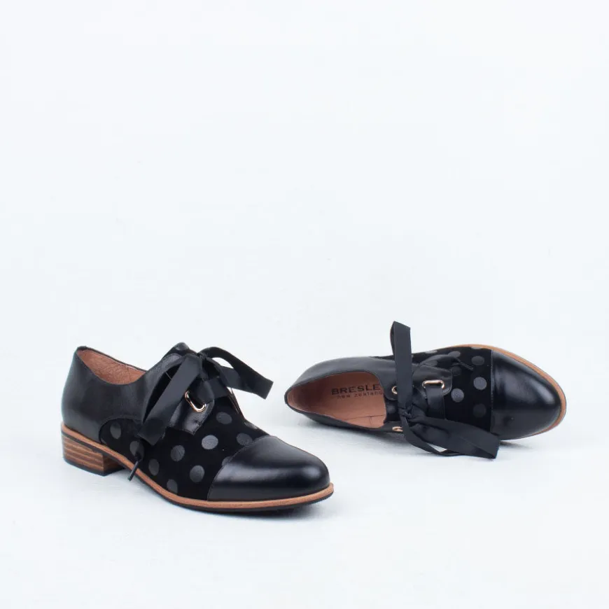 Avit Lace Up^Bresley NZ Hot