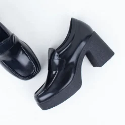 Banish Heel^Tamara London Store