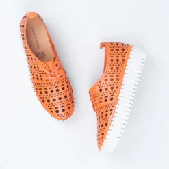 Belarus Lace Up^Django & Juliette Hot