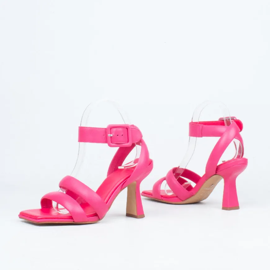 Cara Heel^Carrano - Brazil Store