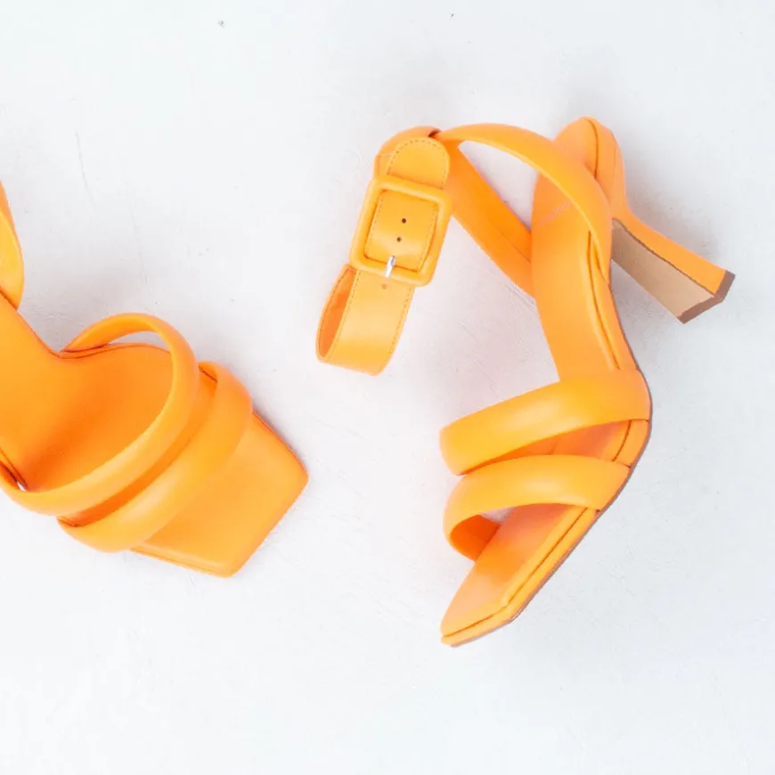 Cara Heel^Carrano - Brazil Store