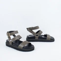 Nomi Sandal^Ernest Wyler New