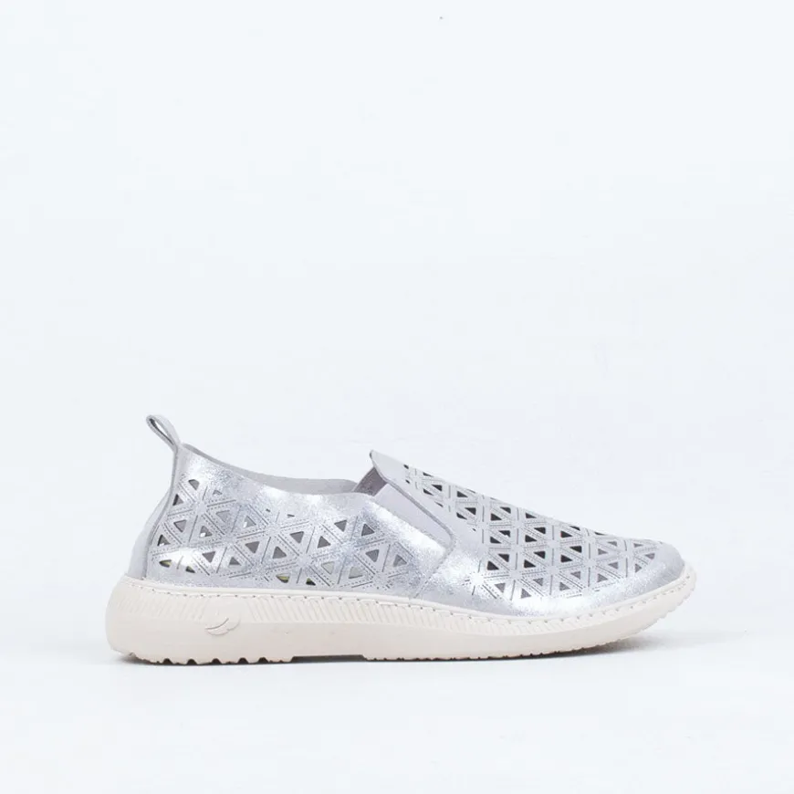 Pia Slip On^Pluma Flex - Spain Discount
