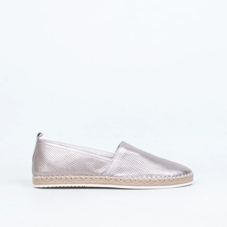 Tokyo Slip On^Ernest Wyler Best Sale